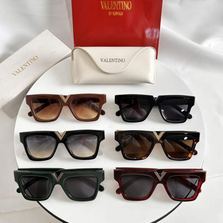 Picture of Valentino Sunglasses _SKUfw66579563fw
